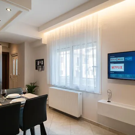 Diamond Palace Apartment *